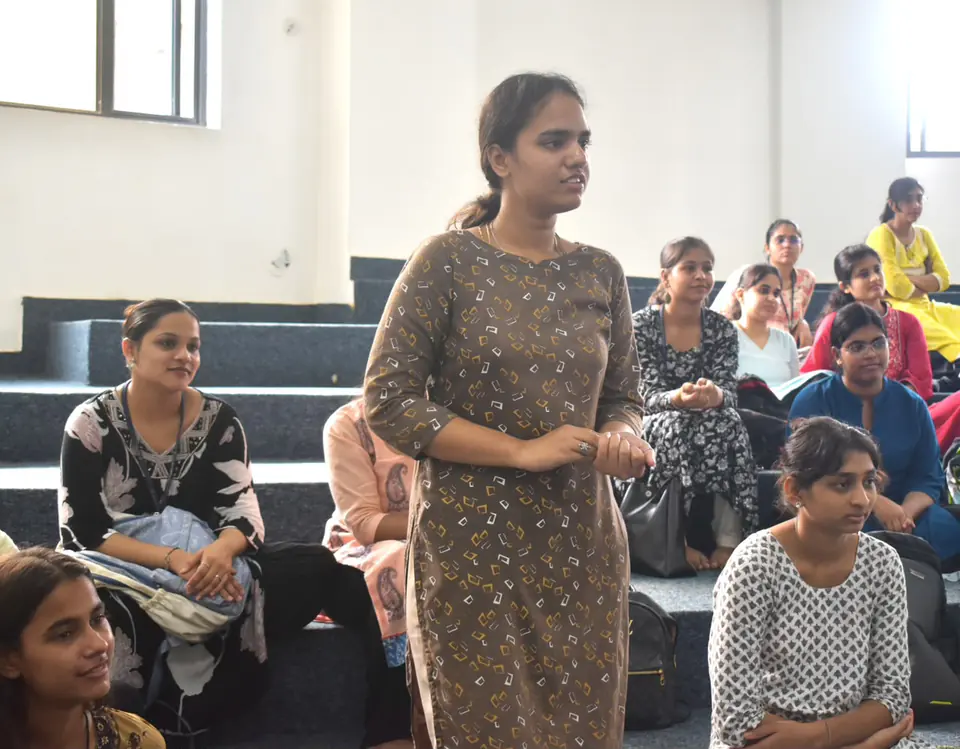 A student takes the floor. Banasthali Vidyapith, Niwai, Rajasthan.